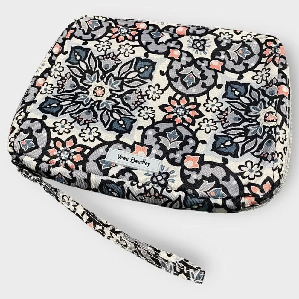 Vera Bradley Lisbon Medallion Lighten Up Wipes Pouch Blue Makeup Travel Bag New